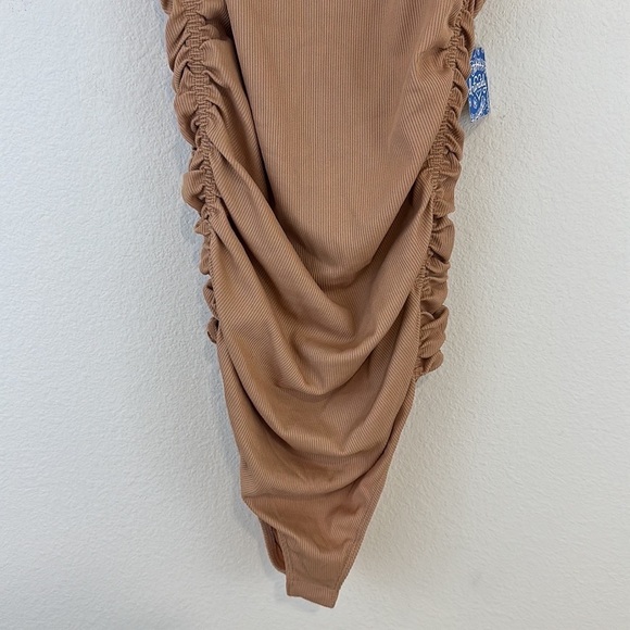 NWT Free People On Your Side Nude Ruched Bodysuit - Picture 8 of 12